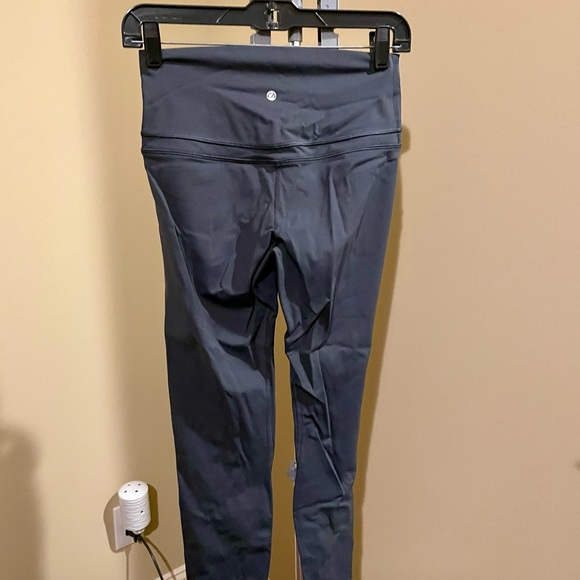 CRZ Yoga leggings.  Size 4/6. Black - Picture 2 of 4